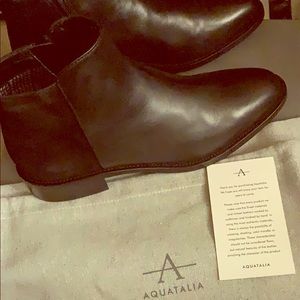 Aquatalia boots